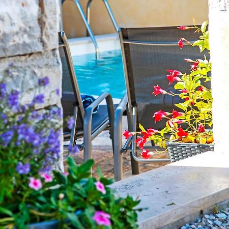Holiday Home - Casa Di Antonio Kanfanar Dış mekan fotoğraf