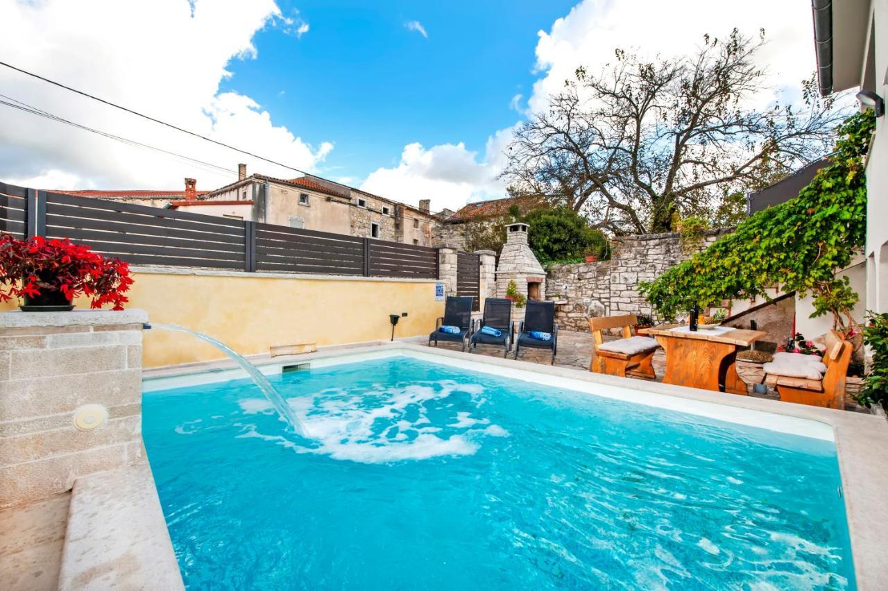 Holiday Home - Casa Di Antonio Kanfanar Dış mekan fotoğraf