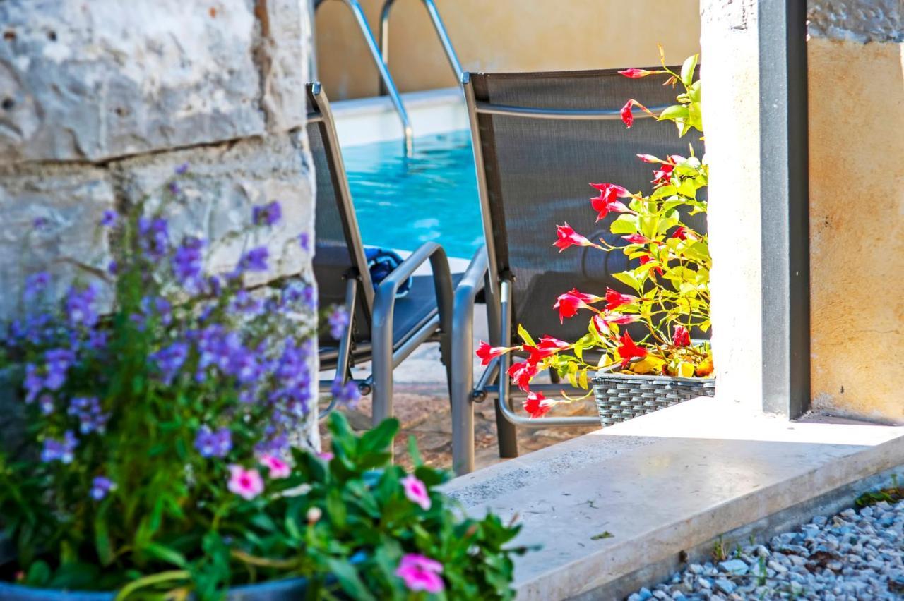 Holiday Home - Casa Di Antonio Kanfanar Dış mekan fotoğraf