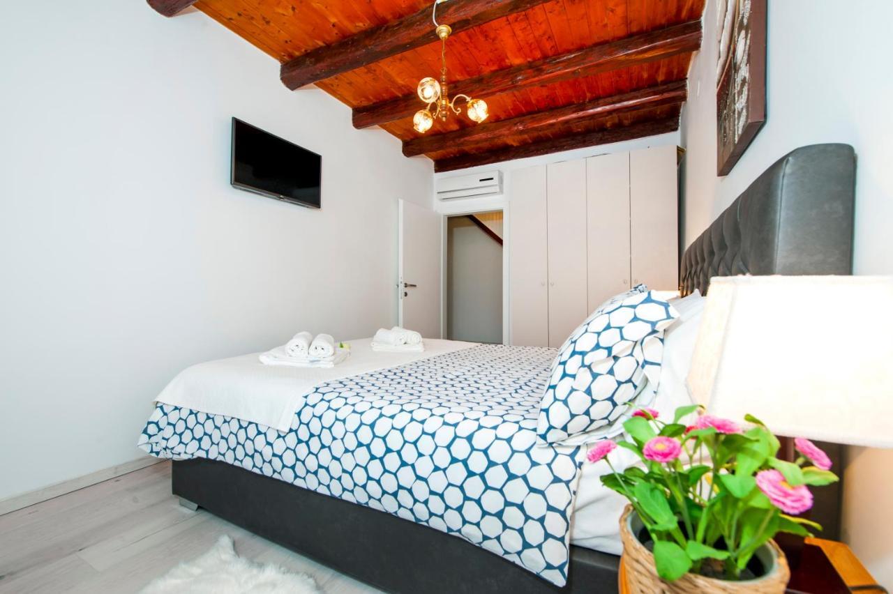 Holiday Home - Casa Di Antonio Kanfanar Dış mekan fotoğraf